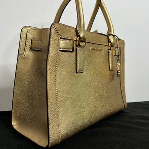 Michael Kors Dillon Purse